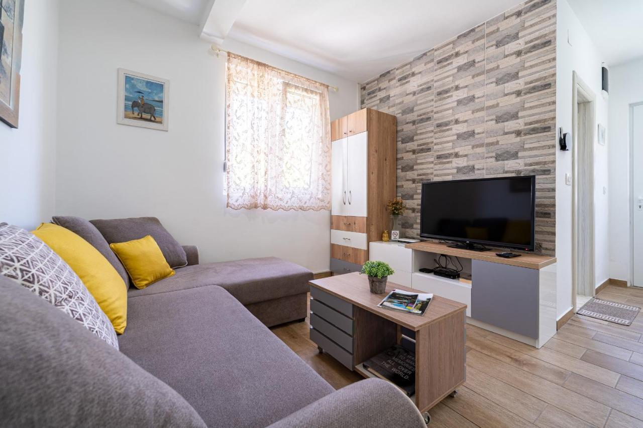 Apartments Gruda Цетинє Екстер'єр фото