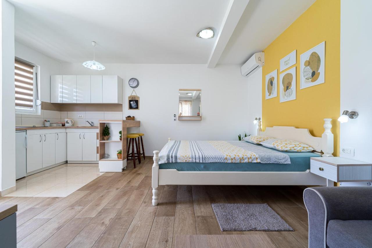 Apartments Gruda Цетинє Екстер'єр фото