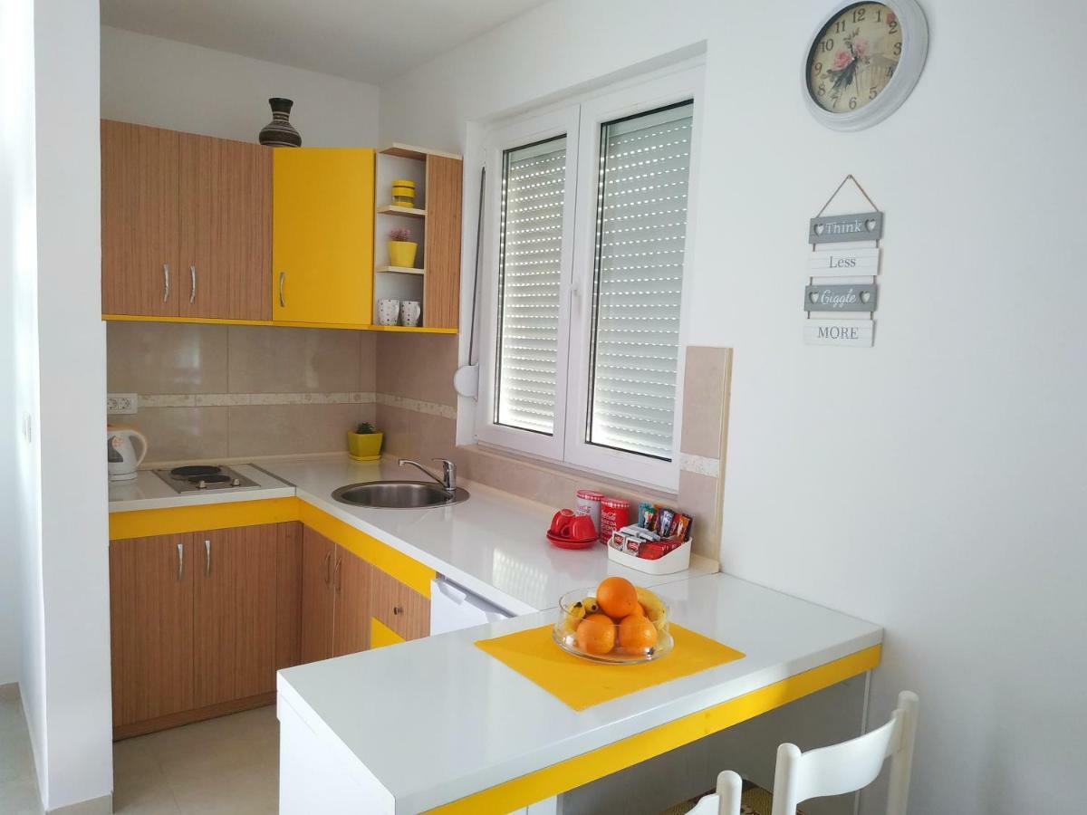 Apartments Gruda Цетинє Екстер'єр фото